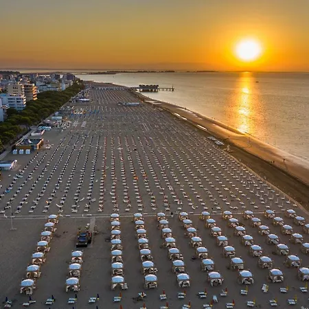 Villaggio Giove Lignano Sabbiadoro Exterior photo